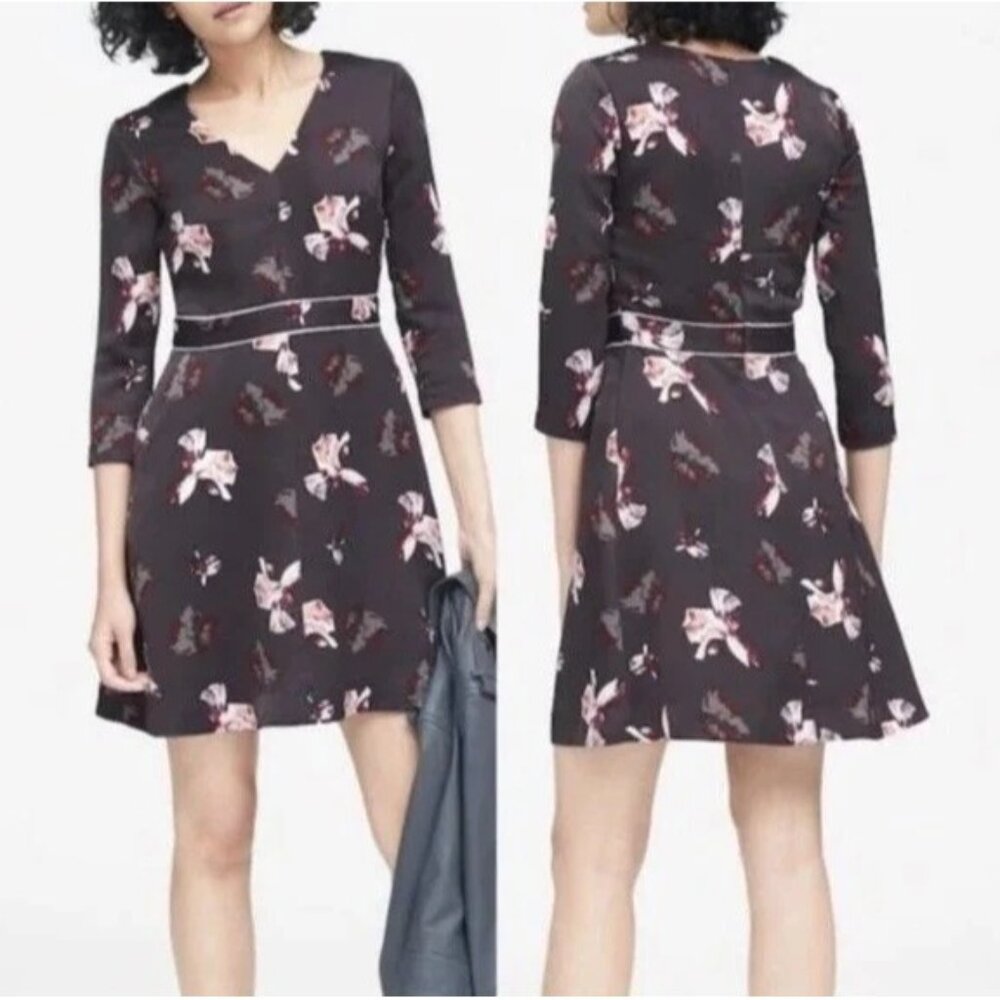 Banana Republic Fit Flare Dress Satin Floral Womens Size 4 Deep V Neck Gray
